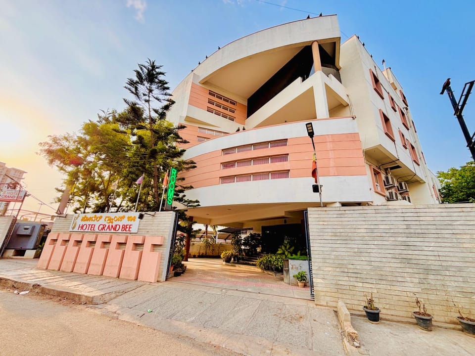 Property building, Day