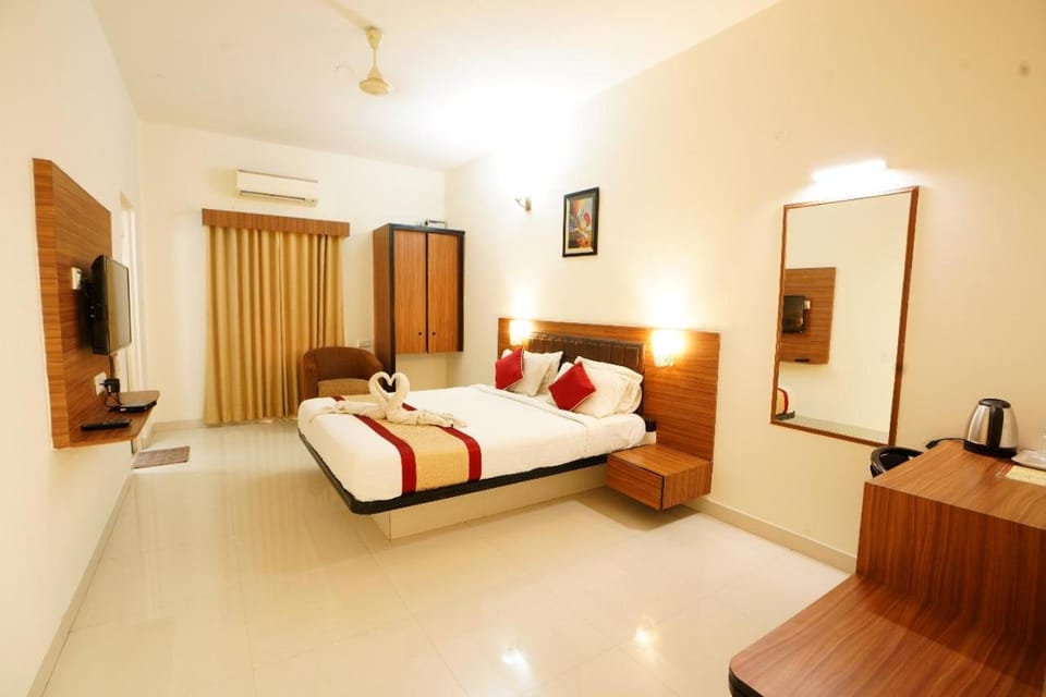 Hotel Grand Bee , Yeshwanthpur Junction Hotel in Bengaluru