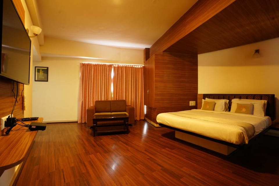 Hotel Grand Bee , Yeshwanthpur Junction Hotel in Bengaluru
