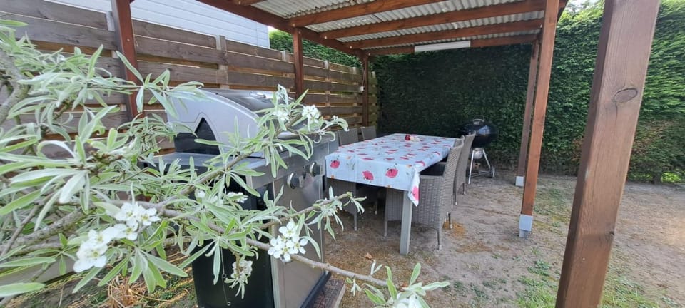 Chalet met privésauna, tuin & nabij Recreatieplas VP083 Chalet in Zeeland, Netherlands