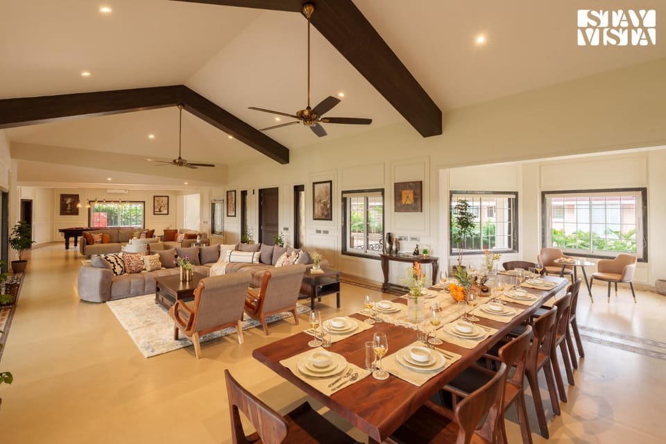 Living room, Dining area