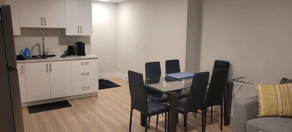 Hommie Vibes Basement Suite Apartment in Moncton