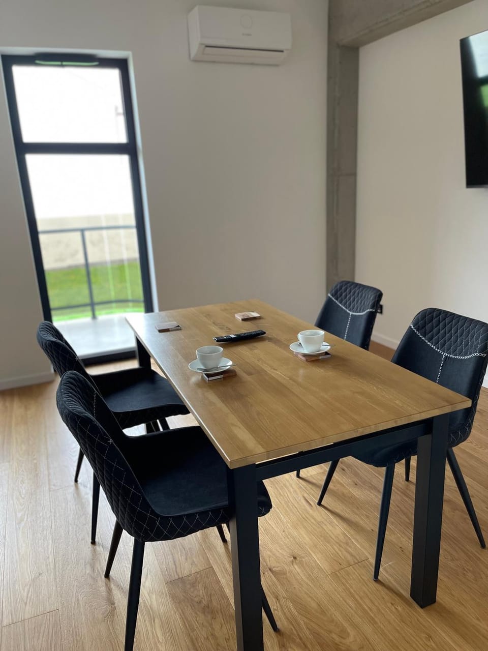TV and multimedia, Dining area, air conditioner