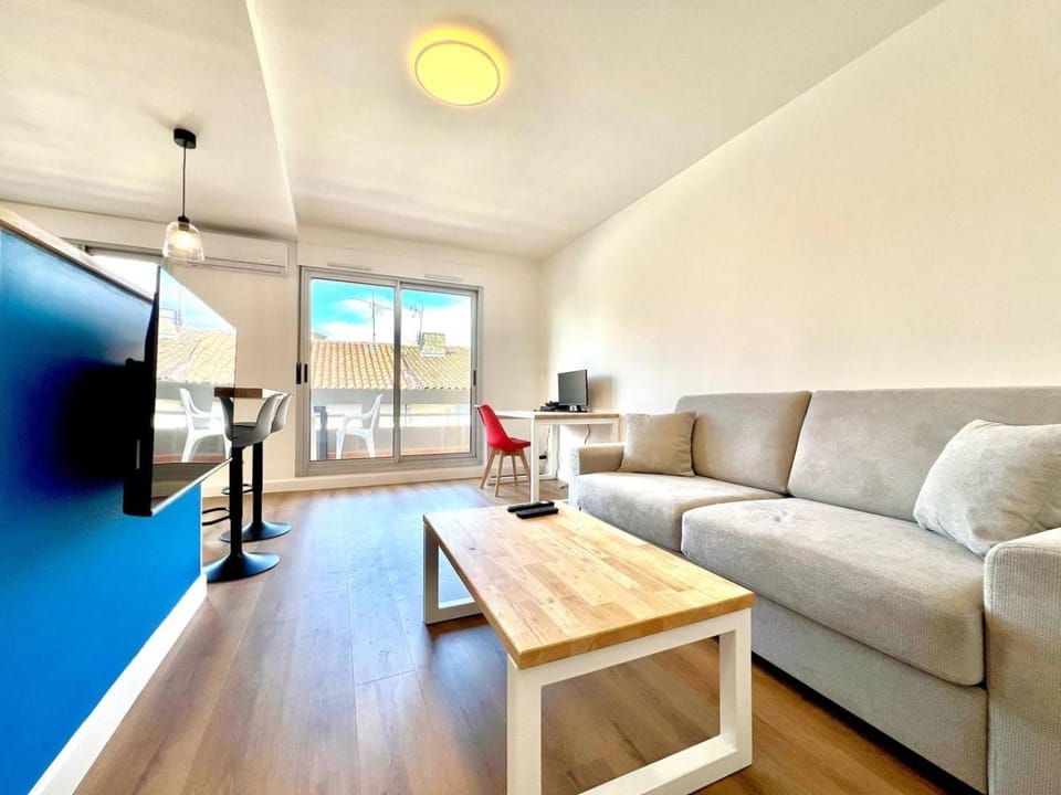 Le Moderne à Nîmes, proche Arènes et gare Apartment in Nimes