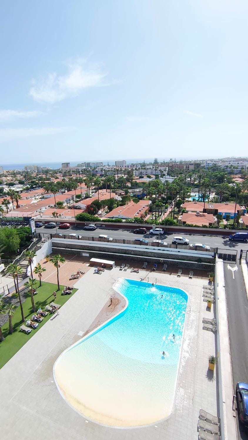Sky view and sunny by CASAS COCODRILO Apartment in Maspalomas