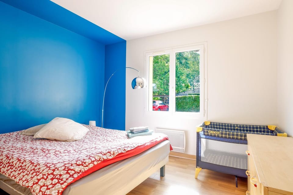 Property building, Living room, Bedroom