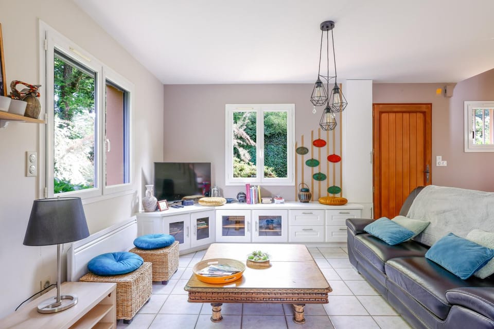 Property building, Living room