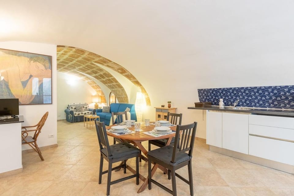 Kitchen or kitchenette, Living room, Dining area