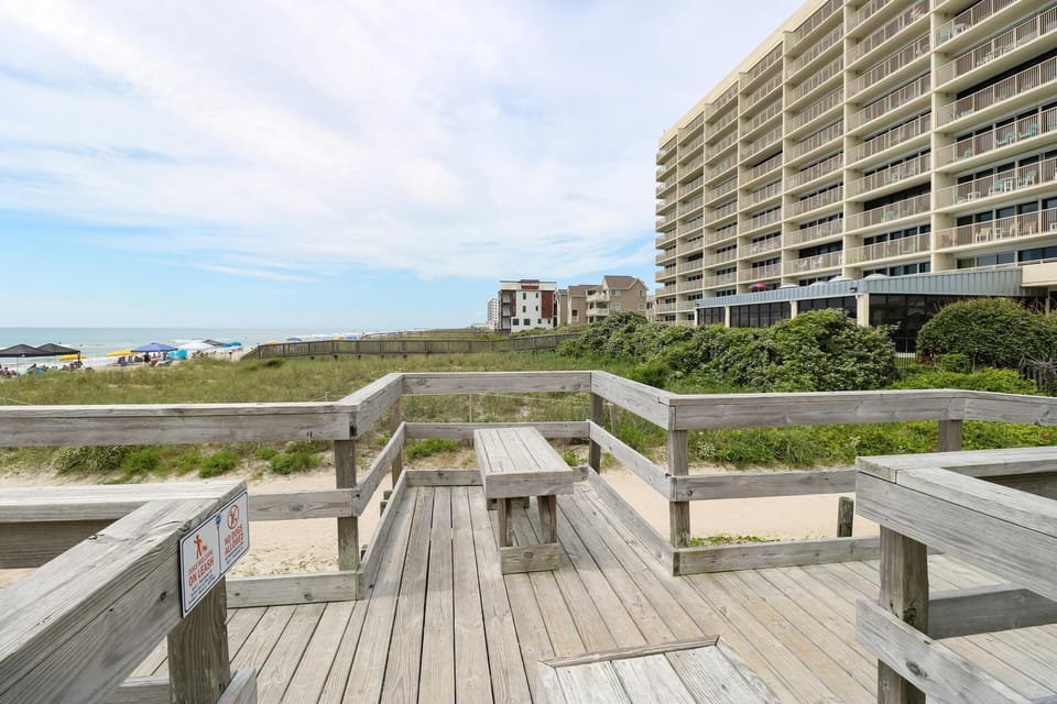 Pelican Watch 201 by Carolina Beach Realty Apartment in Carolina Beach