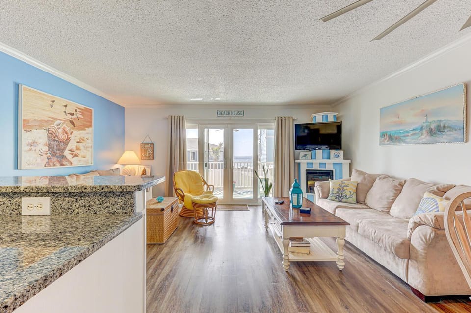 Reefs III H1: Just Sea Inn by Carolina Beach Realty Apartment in Carolina Beach