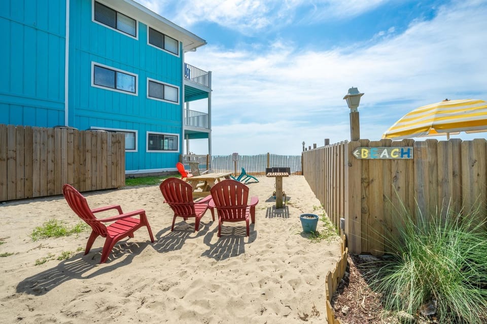 Riggings N2- The Mystic by Carolina Beach Realty Apartment in Kure Beach