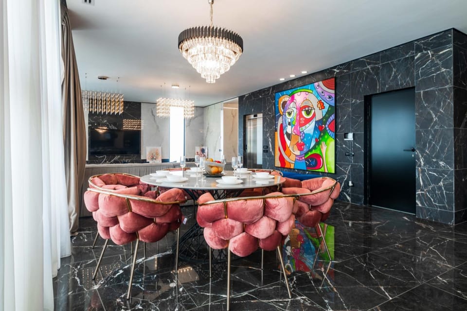 Living room, Seating area, Dining area
