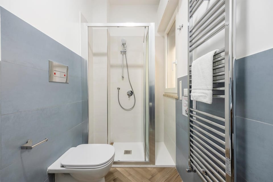 Bathroom, Living room