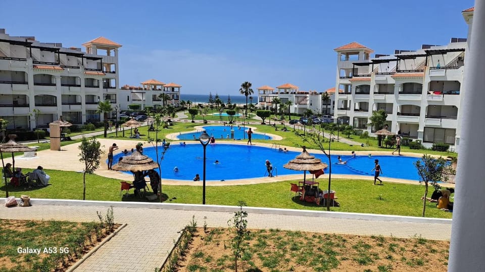 BERALMAR RESIDENCE Privée en terrasse rez-de-jardin pied dans l'eau Chez FAOUZIA Apartment in Tangier-Tétouan-Al Hoceima