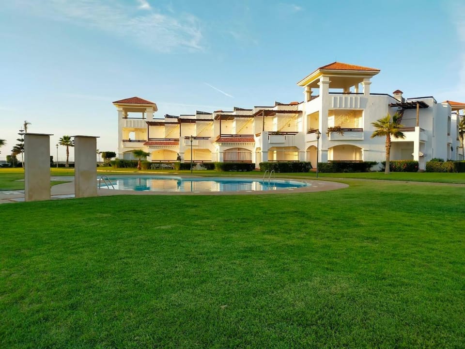 Garden, Balcony/Terrace, Pool view