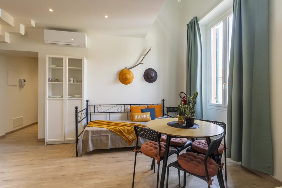 Casa Sonia centralissimo/ 2 bagni + parking Apartment in Diano Marina