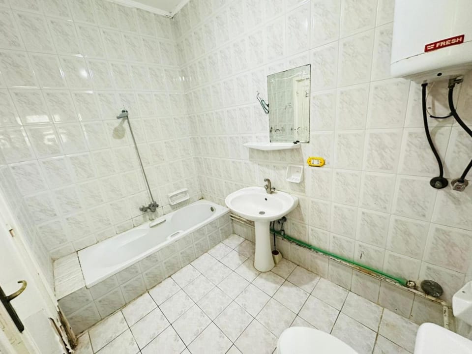 Shower, Toilet, Bathroom, Bath