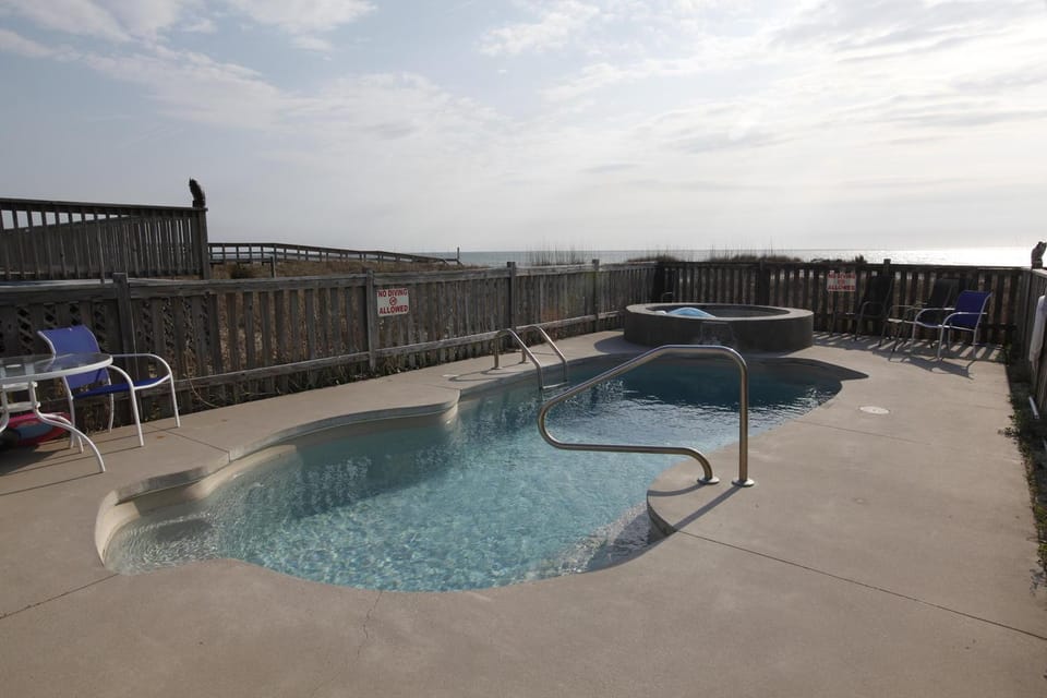 Salty Sunrise by Carolina Beach Realty House in Kure Beach
