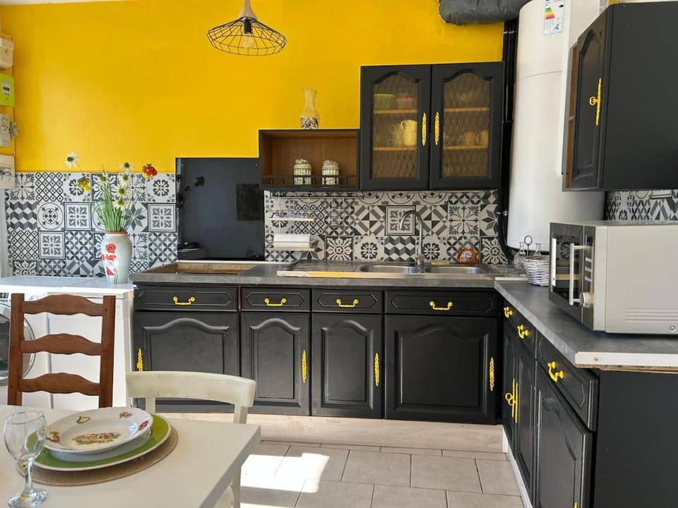 Bel appart relooké à l'esprit " Chic dans le pré" vue sur Meuse Apartment in Grand Est