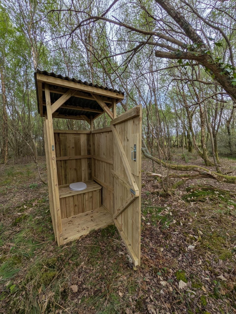 Hideaway Glamping cabin- Caban cudd Cabin in Wales