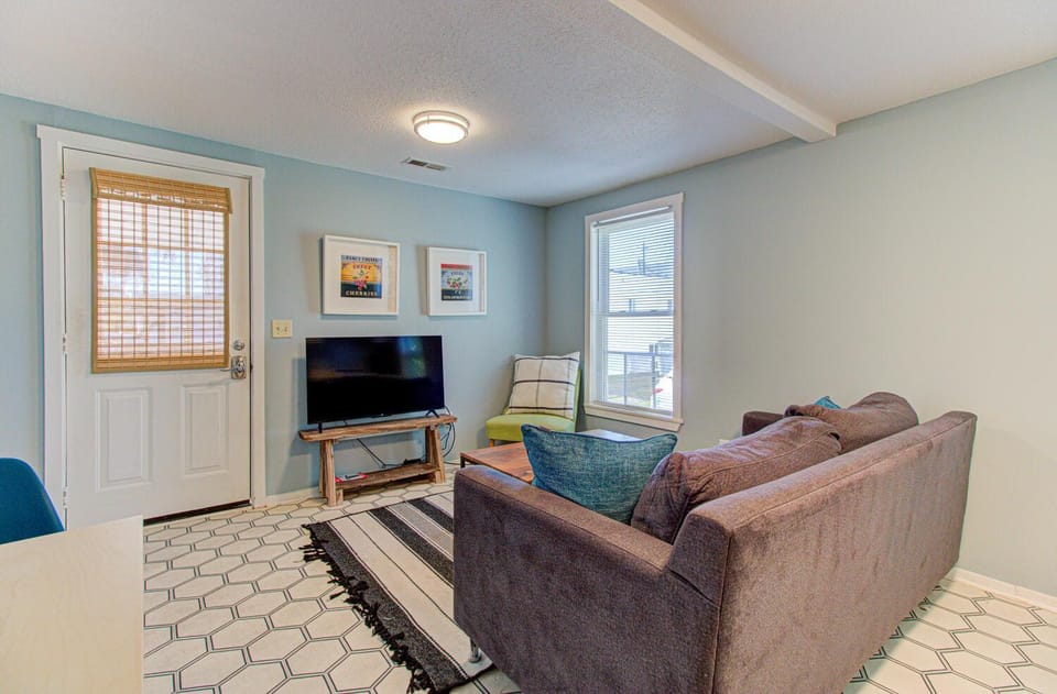 Seaside Cottage B by Carolina Beach Realty House in Carolina Beach