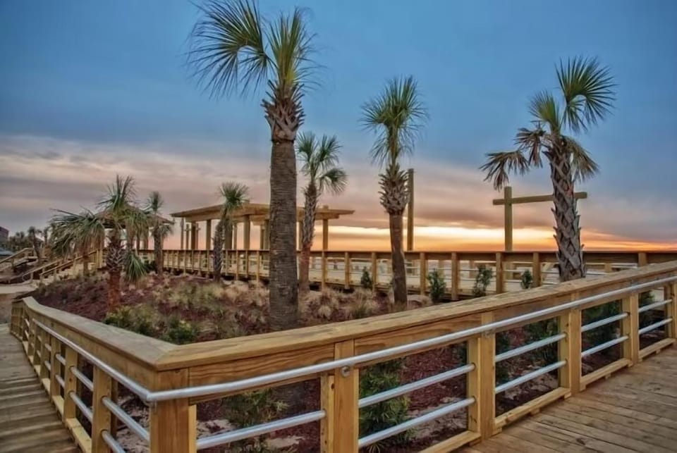 Seawind B9- Sea Gem Serenity by Carolina Beach Realty Apartment in Carolina Beach