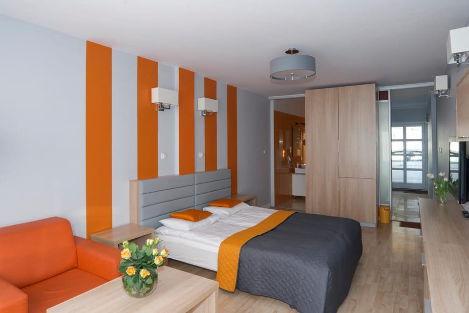 Biały Domek studio pomarańczowe Apartment in Poland