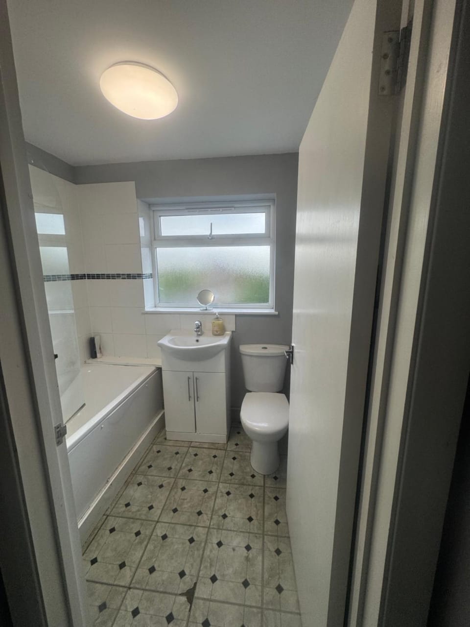North London Room Vacation rental in Enfield