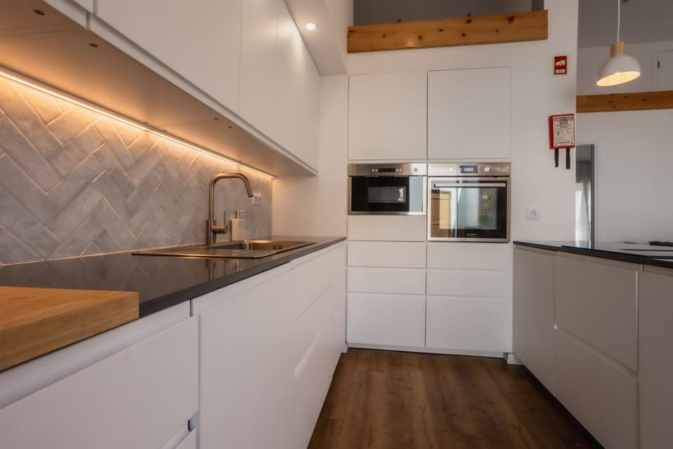 Kitchen or kitchenette, oven