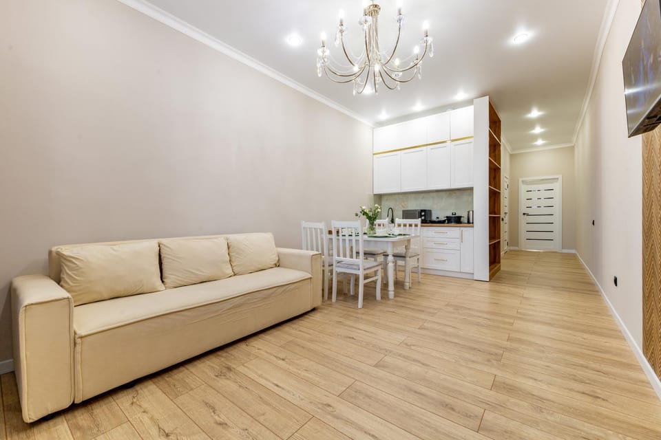Kitchen or kitchenette, Living room, Seating area, Dining area