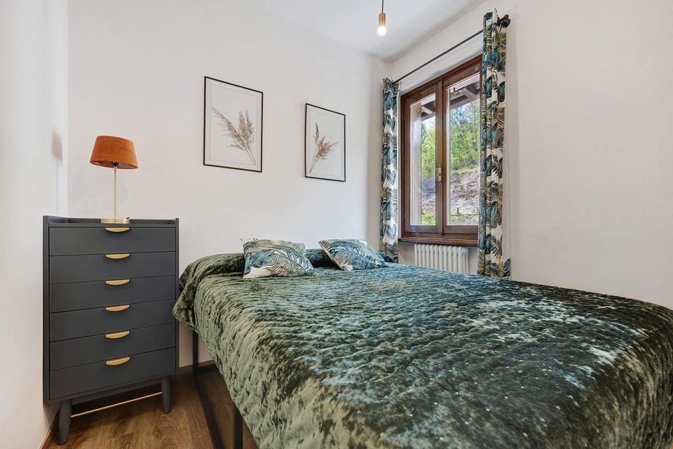 Living room, Bedroom