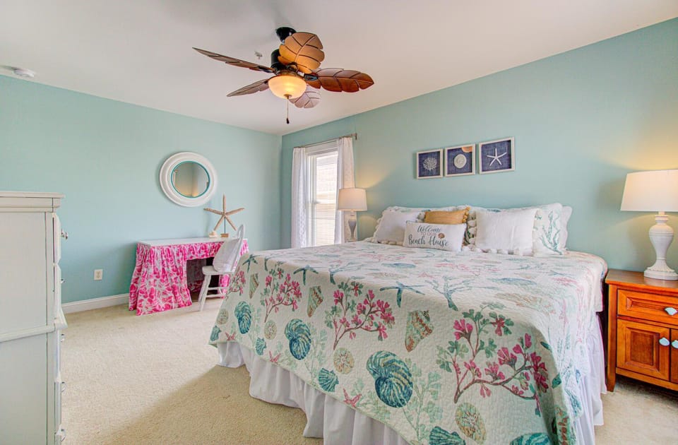 Shark Shack by Carolina Beach Realty Apartment in Carolina Beach