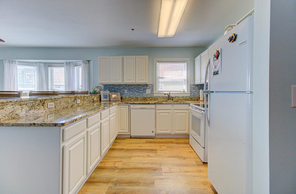Shark Shack by Carolina Beach Realty Apartment in Carolina Beach
