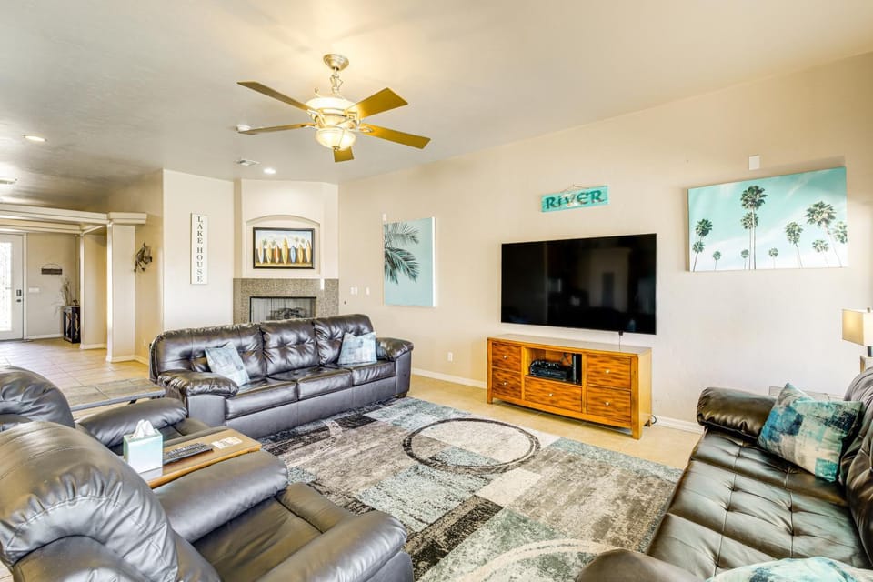 Lake View & Games: Spacious Oasis in Lake Havasu! House in Lake Havasu City