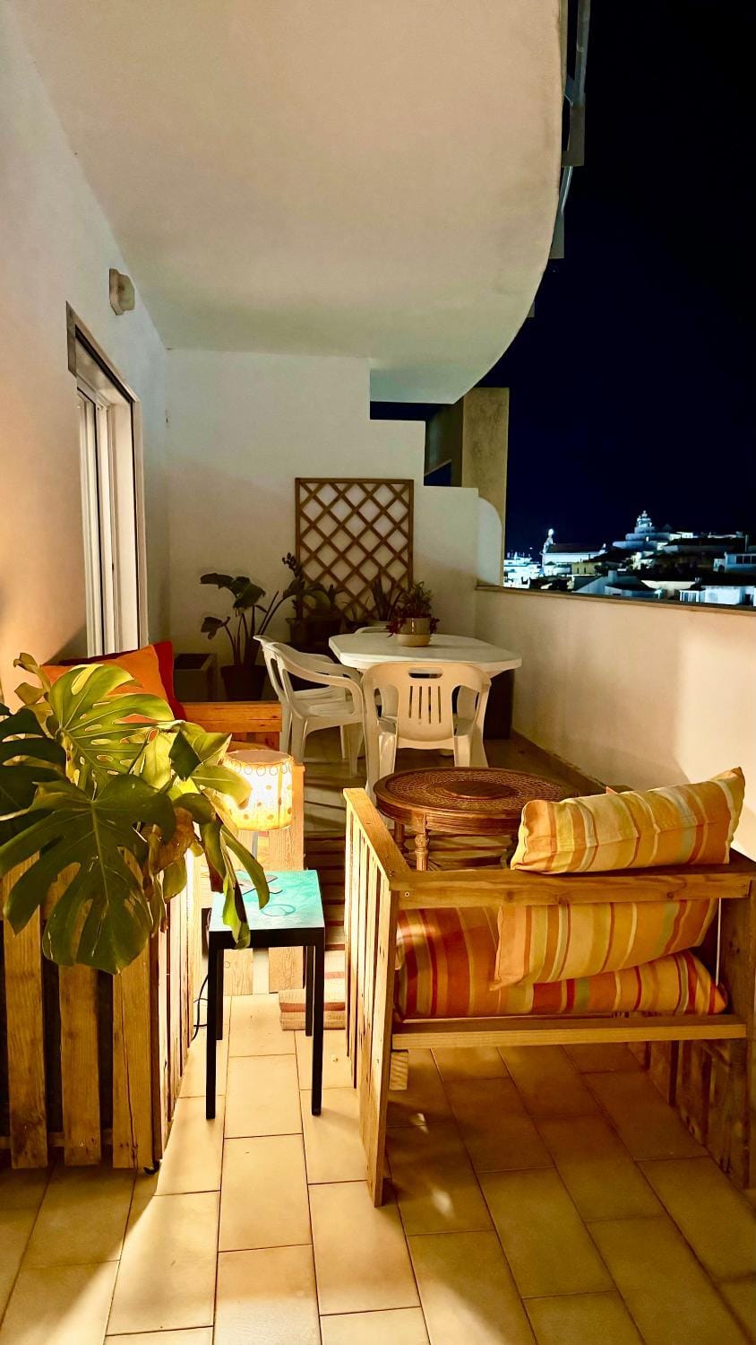 Patio, Night, Balcony/Terrace, Seating area, Dining area