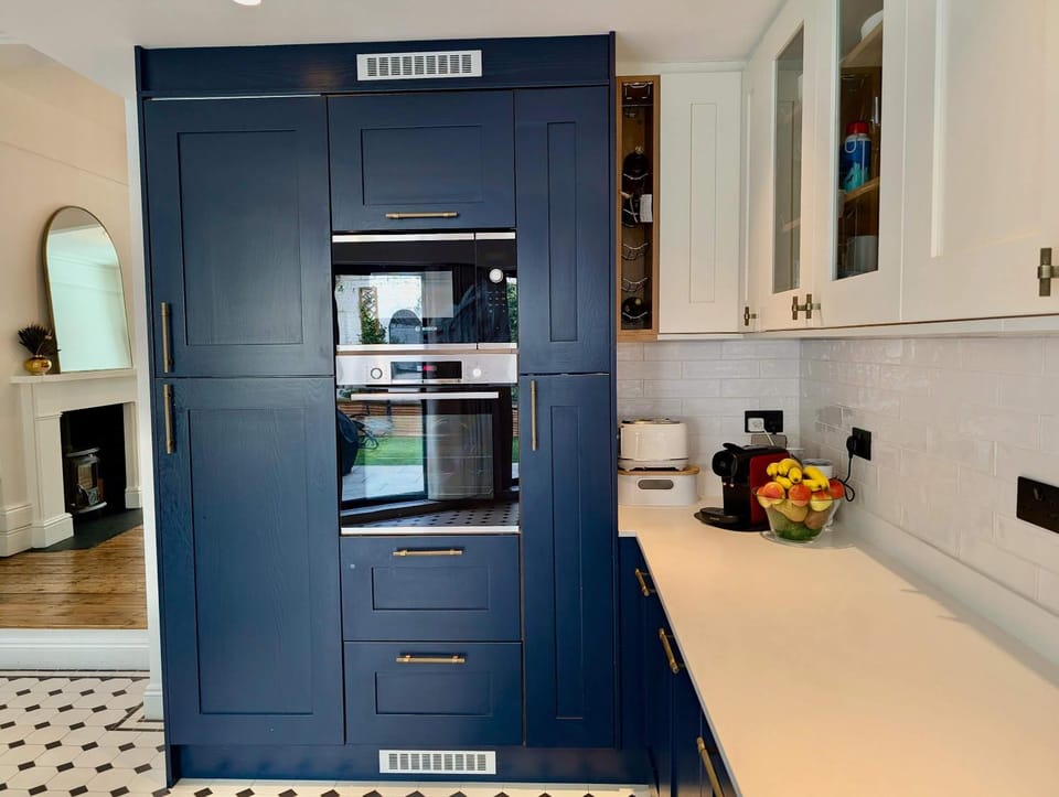 Kitchen or kitchenette, oven, stove