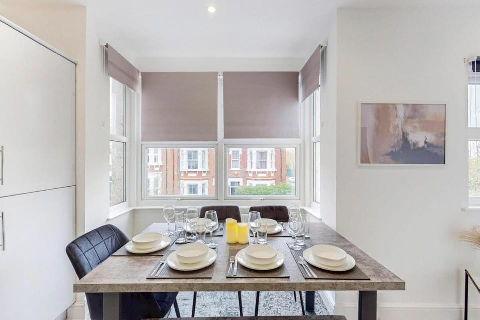 Modern 3BR APT,25 Min to AELTC Tennis Championship Apartment in London