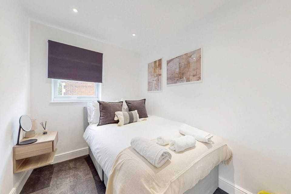 Modern 3BR APT,25 Min to AELTC Tennis Championship Apartment in London