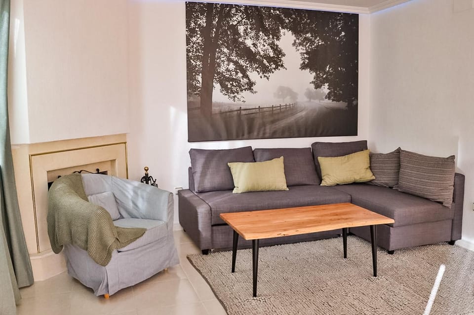 Living room, Seating area