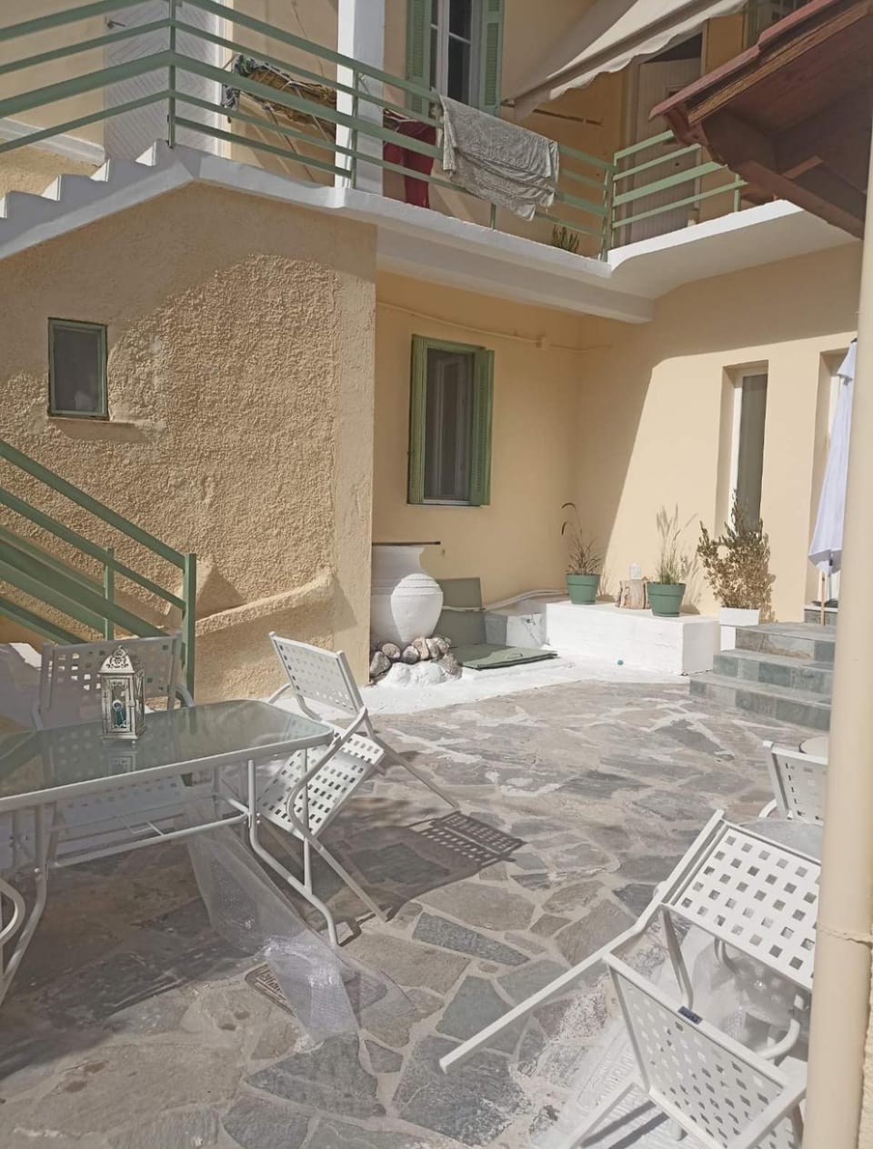 Inner courtyard view