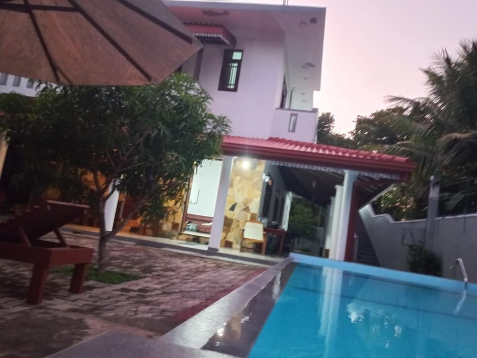 Y&Y villa Bed and Breakfast in Hikkaduwa