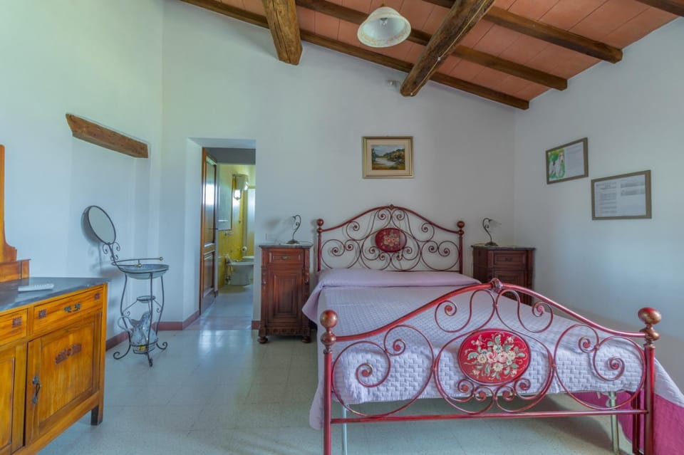 Agriturismo GREPPA BOVI Farm Stay in Tuscany