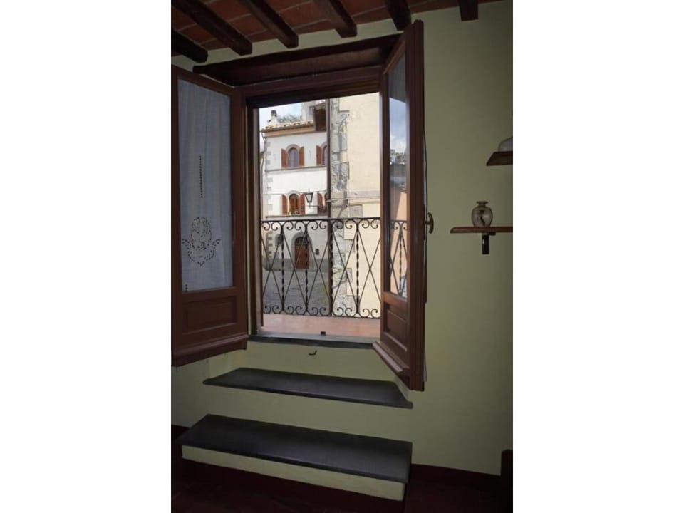 View (from property/room), Balcony/Terrace, Living room