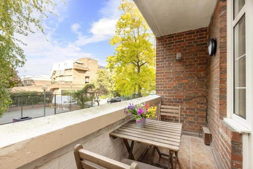 Balcony/Terrace, Balcony/Terrace, Dining area