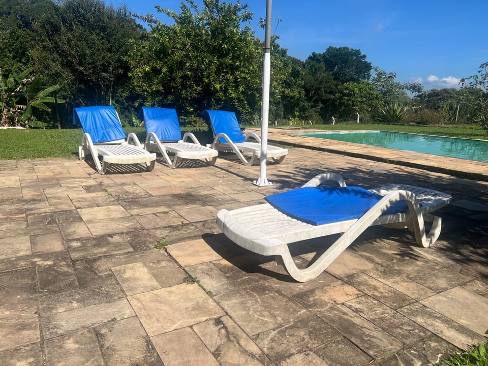 Chacara com fogueira e piscina em meio a natureza House in Mogi das Cruzes