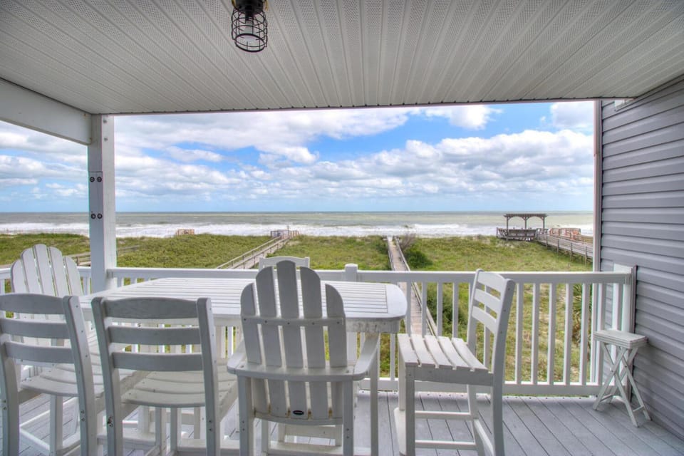 Whitecaps C and D by Carolina Beach Realty Apartment in Carolina Beach