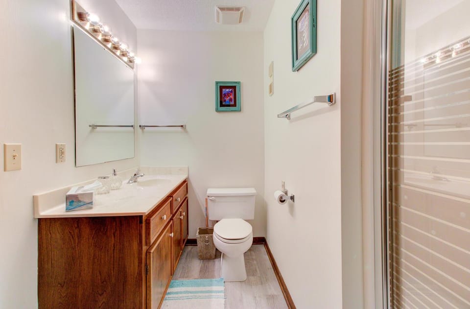 William & Mary 32A Hitch Hideaway by Carolina Beach Realty Apartment in Carolina Beach