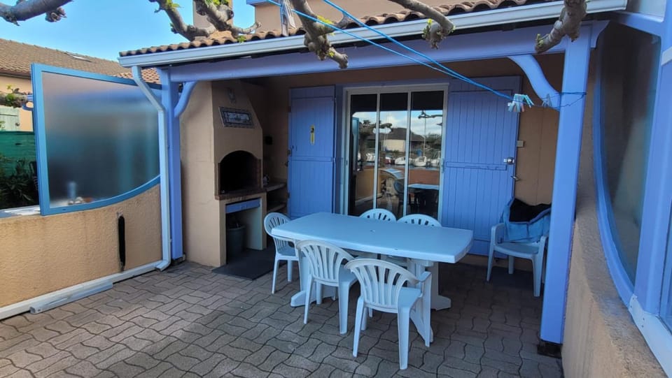 Super Maison de pêcheur House in Le Barcarès