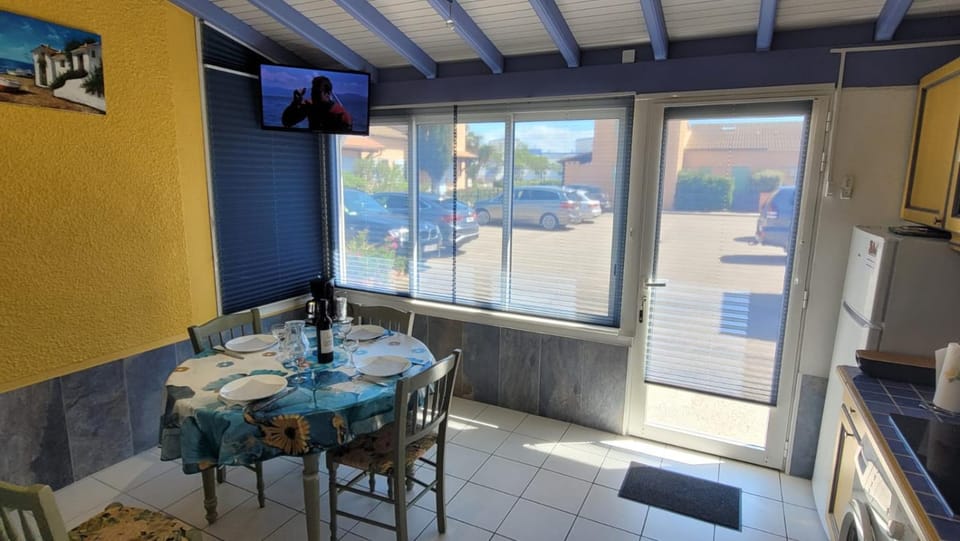 Super Maison de pêcheur House in Le Barcarès