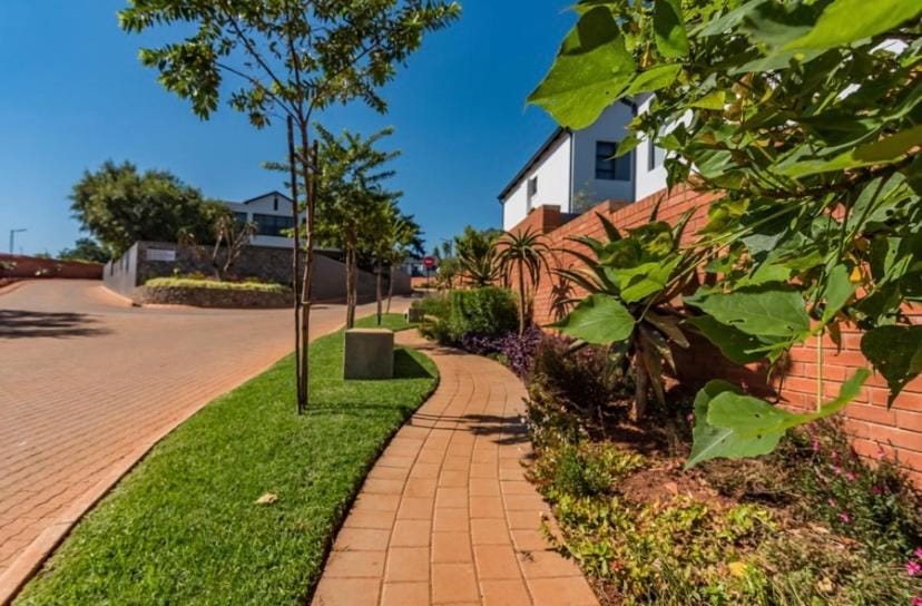 Elegant escape in Krugersdorp Apartment in Roodepoort